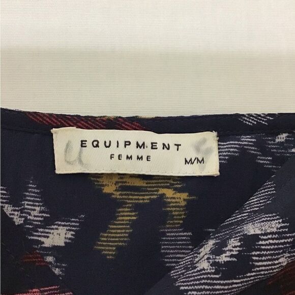 Equipment Blue Satin Silk V-Neck Spaghetti Strap Top Size Medium - Picture 8 of 9